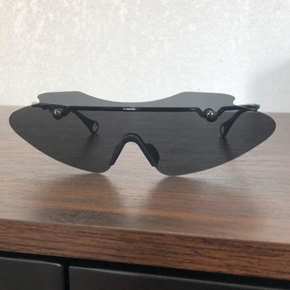 FENTY Centerfold 130MM Mask Sunglasses Black main image 8